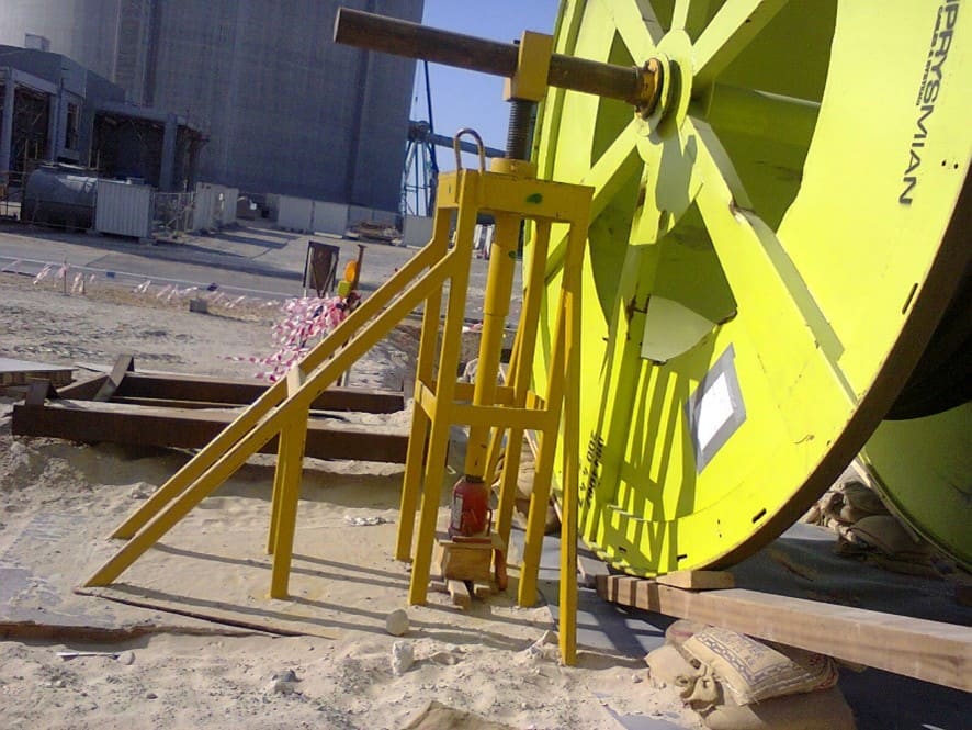 Cable Drum holding stand ( 50 to 100 ton capacity)